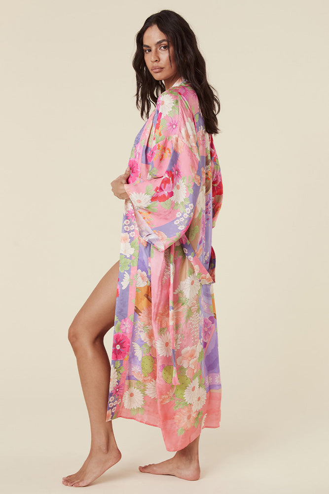 Carrie Robe